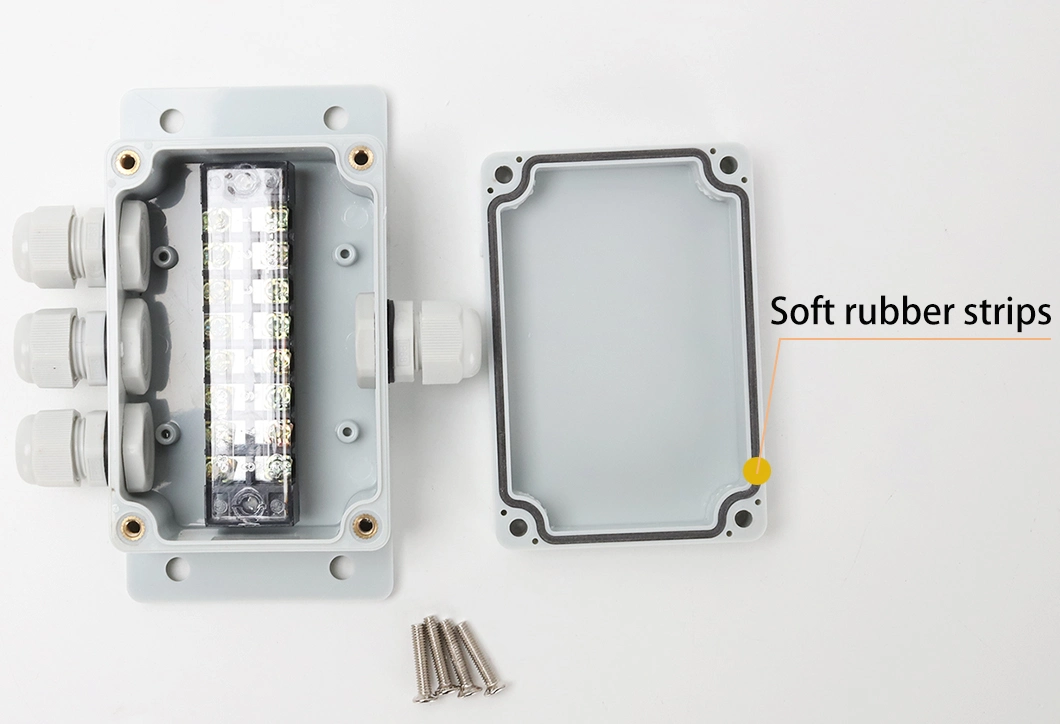 Outdoor Waterproof Cable Distribution Box 100*68*50mm One in and Two out ABS Plastic 15A 8 Circuit