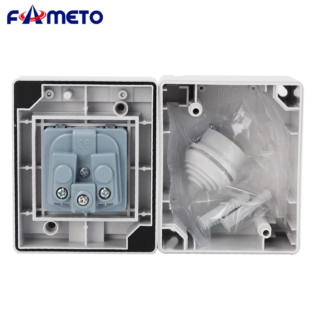 French Wall Socket an Outdoor Waterproof and Dustproof Power Outlet IP55 16A
