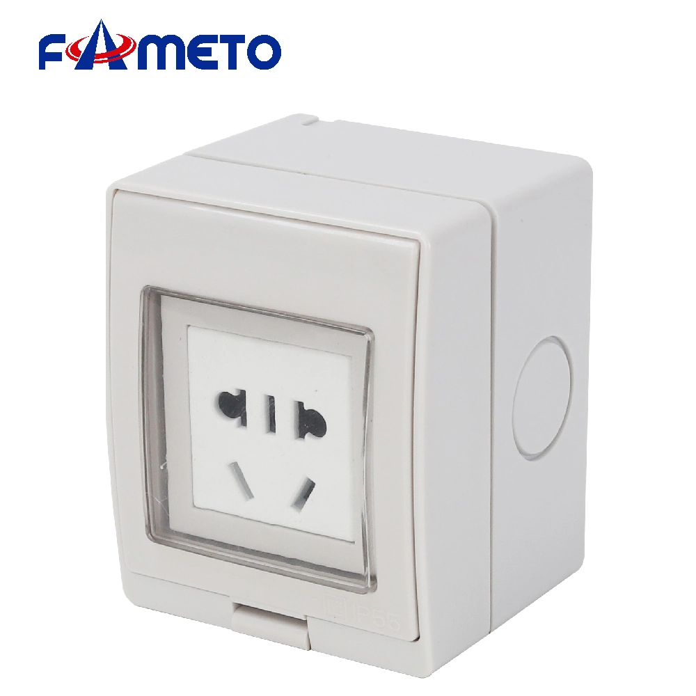 Outdoor Waterproof Socket One Bit with Five Holes IP55