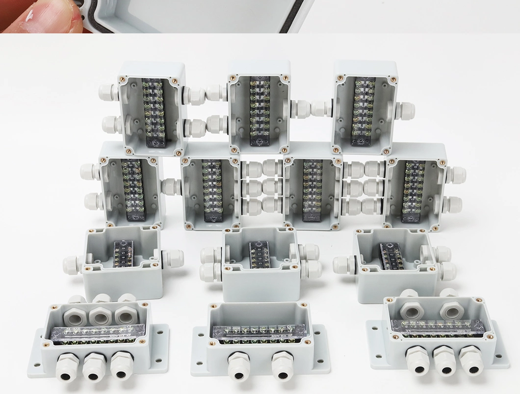 Two in and Three out 3.9*2.7*2inch Outdoor Power Supply Wire Distribution Box ABS Plastic Material Gray